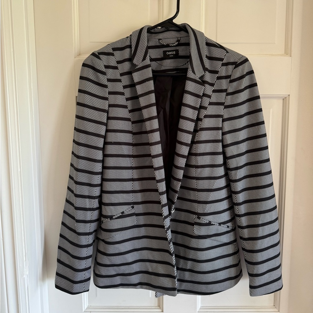 Vintage blazer from Oasis (UK brand) in size UK 8/ EU 34/ US 4.